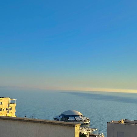 Prestige Apartament Sea View Дуррес Екстер'єр фото
