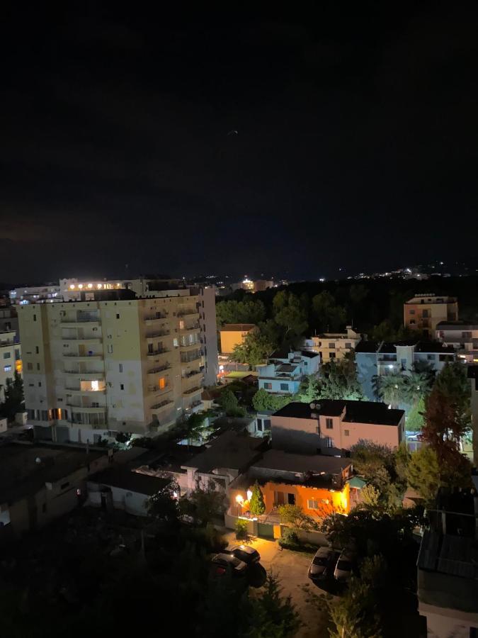 Prestige Apartament Sea View Дуррес Екстер'єр фото