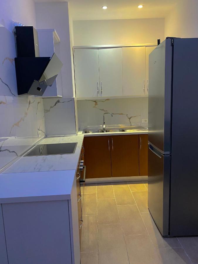Prestige Apartament Sea View Дуррес Екстер'єр фото