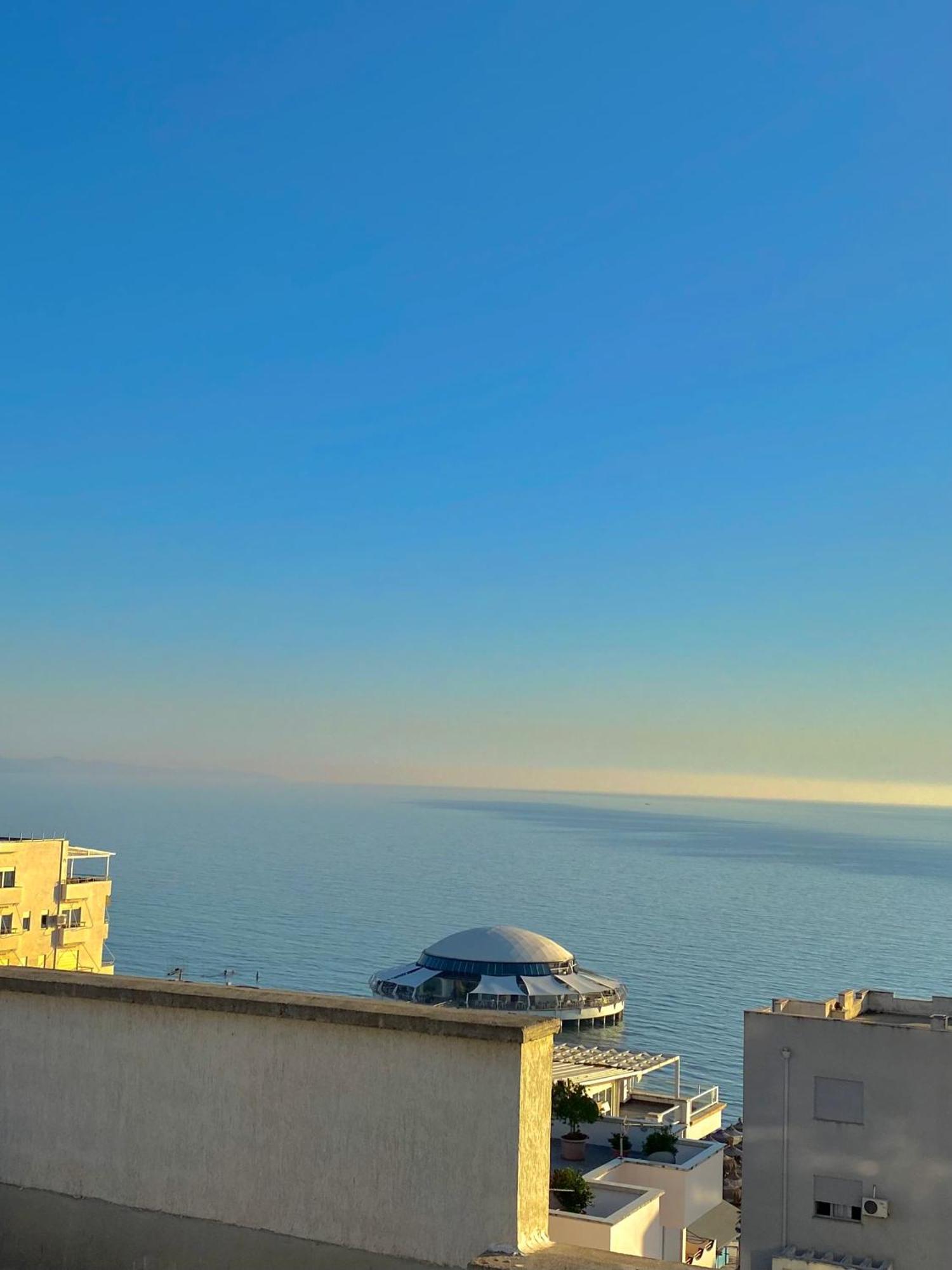 Prestige Apartament Sea View Дуррес Екстер'єр фото