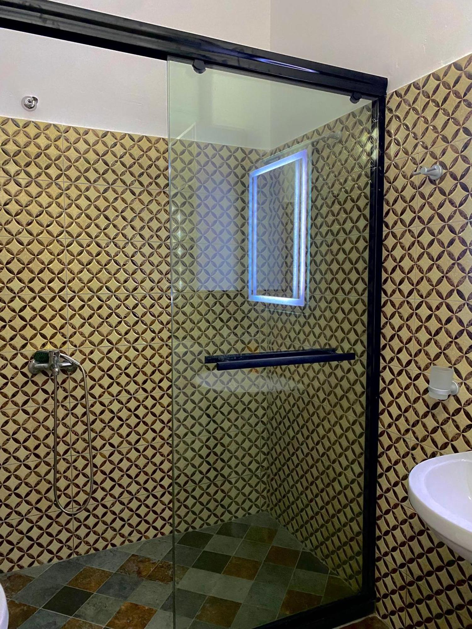Prestige Apartament Sea View Дуррес Екстер'єр фото