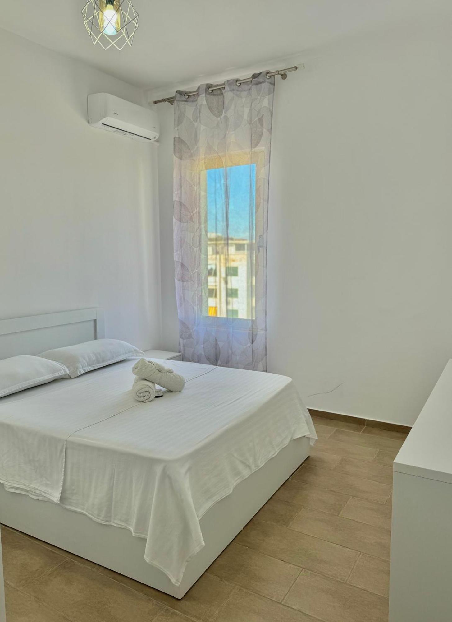 Prestige Apartament Sea View Дуррес Екстер'єр фото
